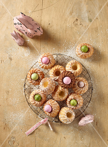 Mini Bundt Cakes On A Wire Rack With License Images