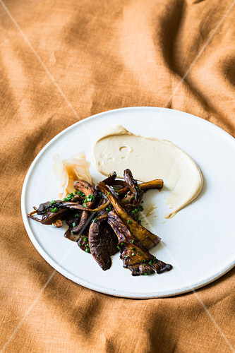 Fried oyster mushrooms with soy sauce and miso mayonnaise